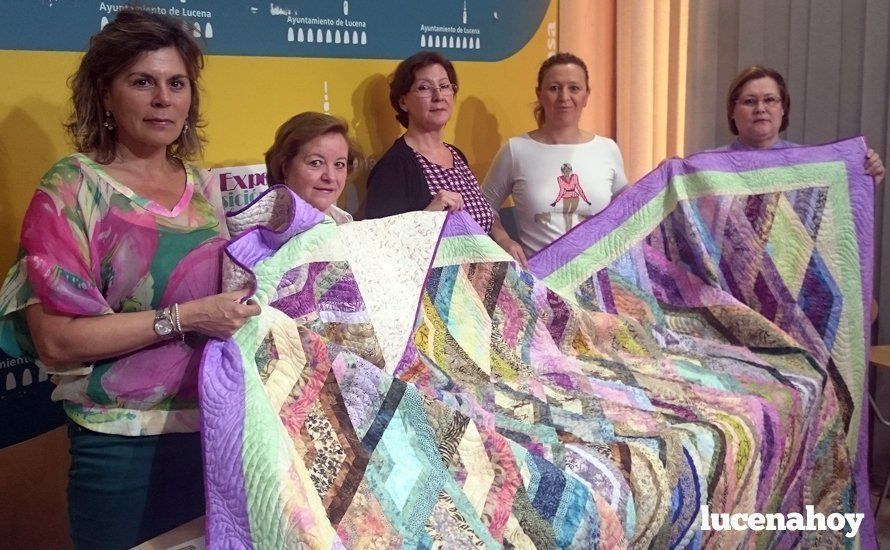 Lola Llamas, Toñi Comino, Conchi Chacón, Mar Morales y Araceli Viso. 