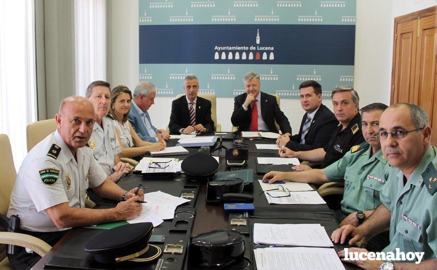  Representantes políticos y de las Fuerzas y Cuerpos de Seguridad del Estado. 