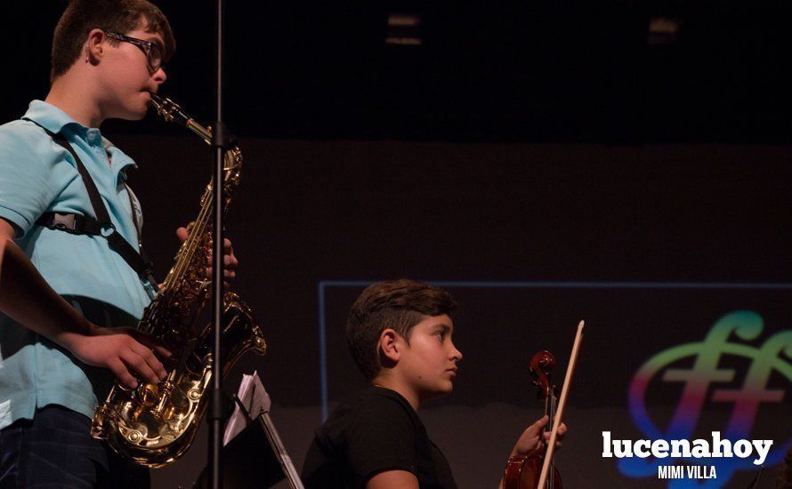 Galería: La POL y los chicos de 'Musintégrate' llenan el auditorio en el concierto solidario 'PolyCia' Galería: La POL y los chicos de 'Musintégrate' llenan el auditorio en el concierto solidario 'PolyCia'