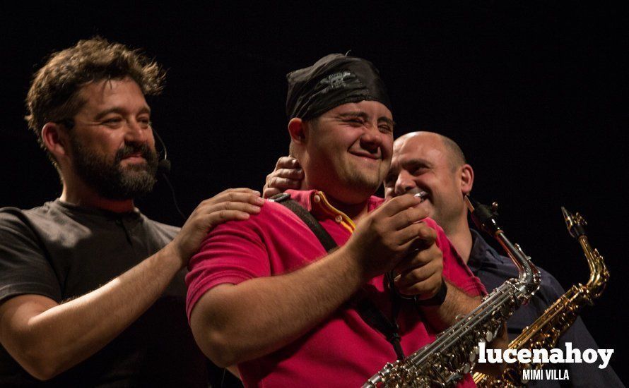 Galería: La POL y los chicos de 'Musintégrate' llenan el auditorio en el concierto solidario 'PolyCia' Galería: La POL y los chicos de 'Musintégrate' llenan el auditorio en el concierto solidario 'PolyCia'
