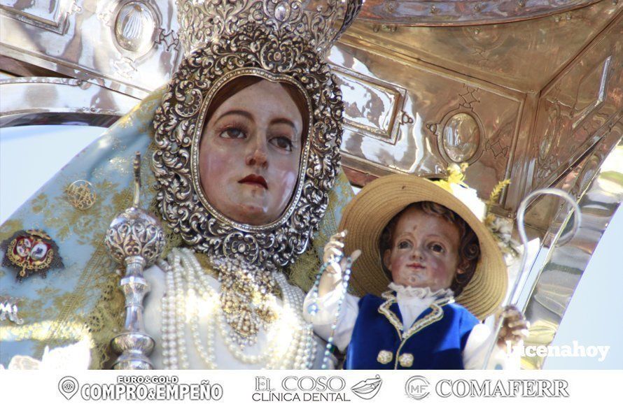 Galería: Multitudinaria despedida a la Virgen de Araceli en su Romería de Subida