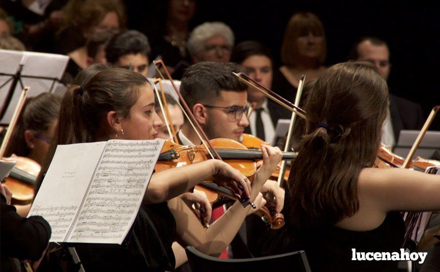 Galería: Brillante concierto de 'Grandes Coros Líricos' con la Orquesta del Conservatorio y las corales de Lucena y Linares