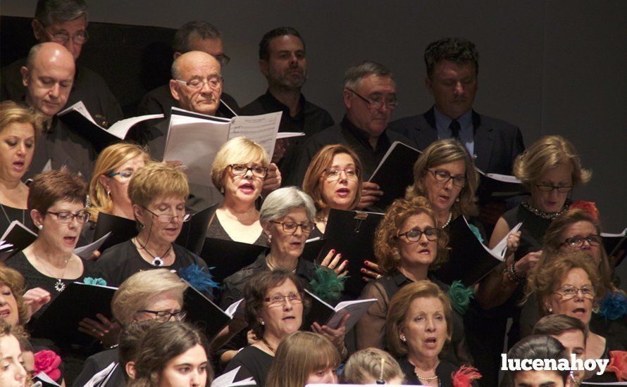 Galería: Brillante concierto de 'Grandes Coros Líricos' con la Orquesta del Conservatorio y las corales de Lucena y Linares