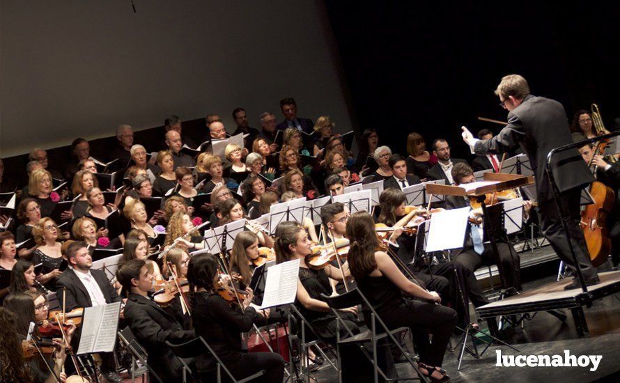 Galería: Brillante concierto de 'Grandes Coros Líricos' con la Orquesta del Conservatorio y las corales de Lucena y Linares