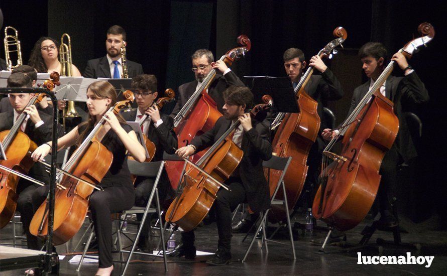 Galería: Brillante concierto de 'Grandes Coros Líricos' con la Orquesta del Conservatorio y las corales de Lucena y Linares