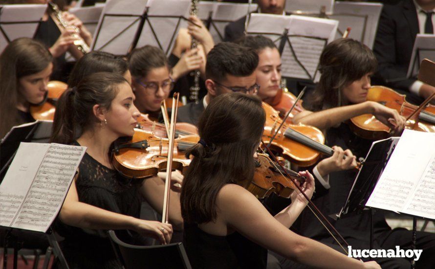 Galería: Brillante concierto de 'Grandes Coros Líricos' con la Orquesta del Conservatorio y las corales de Lucena y Linares