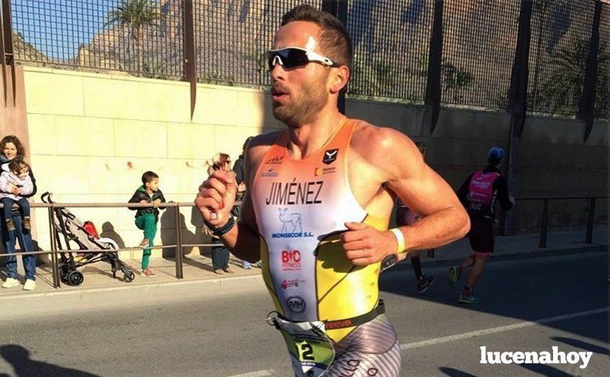  Miguel Jiménez Muñoz, triatleta local. 