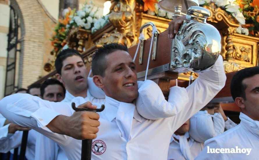 Galería: San Cristóbal vuelve a procesionar por las calles de Lucena tras un año de ausencia