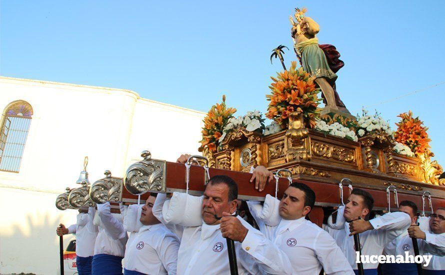 Galería: San Cristóbal vuelve a procesionar por las calles de Lucena tras un año de ausencia