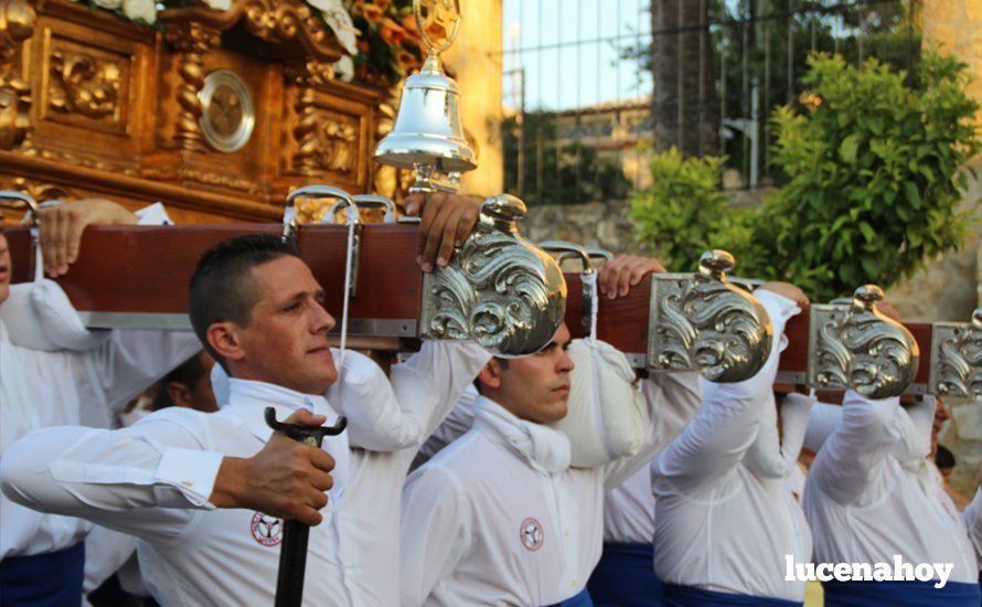 Galería: San Cristóbal vuelve a procesionar por las calles de Lucena tras un año de ausencia