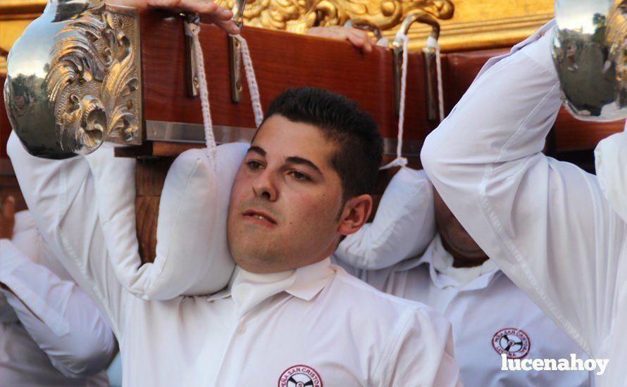 Galería: San Cristóbal vuelve a procesionar por las calles de Lucena tras un año de ausencia