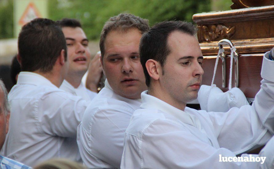 Galería: San Cristóbal vuelve a procesionar por las calles de Lucena tras un año de ausencia