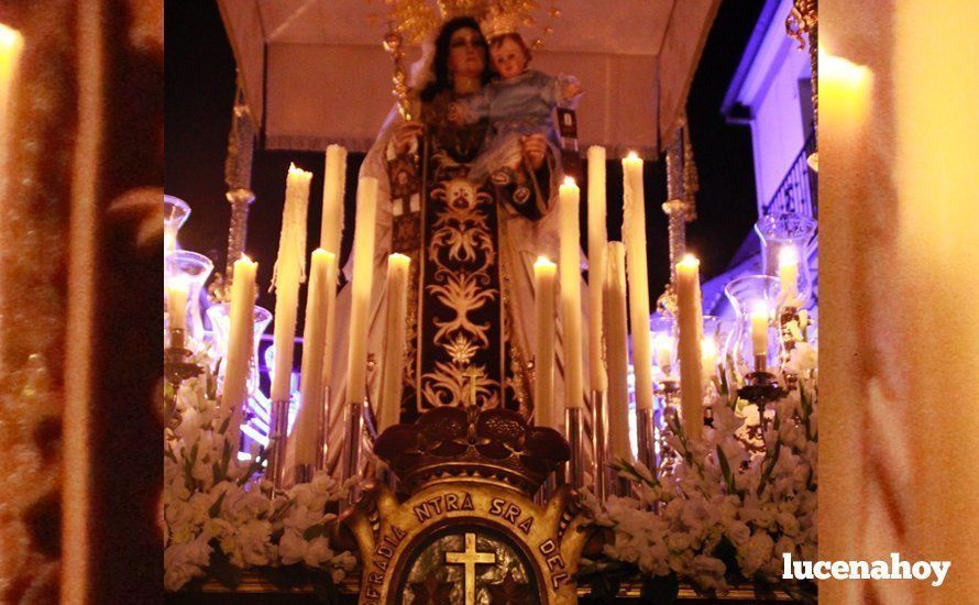 Galería: La Virgen del Carmen, de nuevo bajo palio, recorre con brillantez las calles de su barrio en solemne procesión Galería: La Virgen del Carmen, de nuevo bajo palio, recorre con brillantez las calles de su barrio en solemne procesión