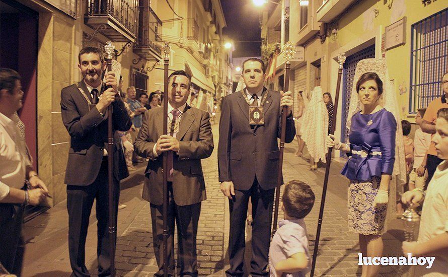 Galería: La Virgen del Carmen, de nuevo bajo palio, recorre con brillantez las calles de su barrio en solemne procesión