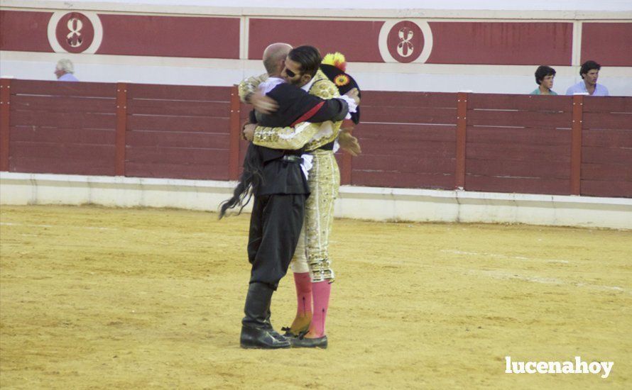 Galería: Tres puertas grandes y un indulto en la corrida del décimo aniversario del Coso de los Donceles con lleno en el tendido