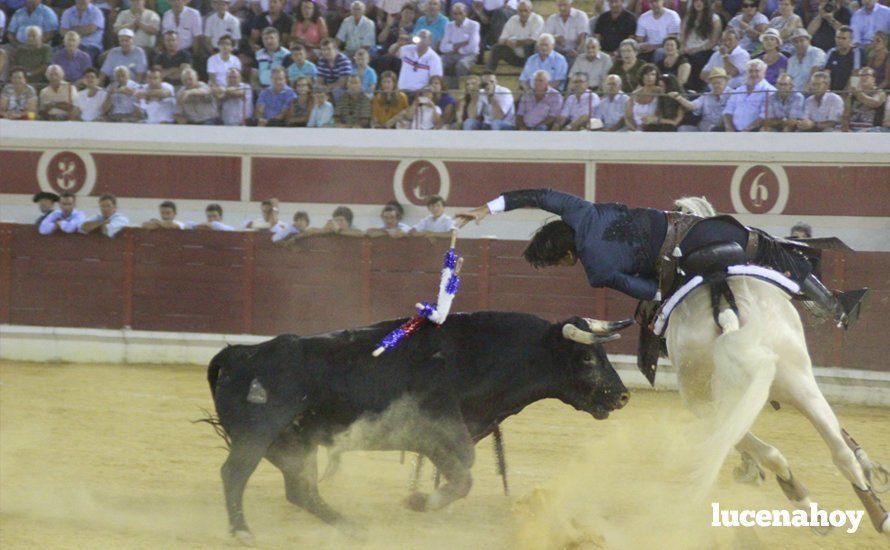 Galería: Tres puertas grandes y un indulto en la corrida del décimo aniversario del Coso de los Donceles con lleno en el tendido