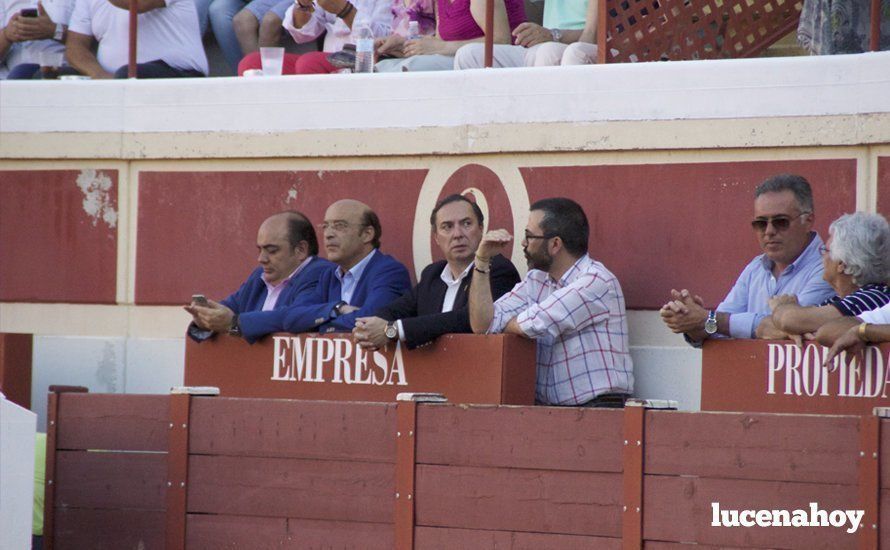 Galería: Tres puertas grandes y un indulto en la corrida del décimo aniversario del Coso de los Donceles con lleno en el tendido