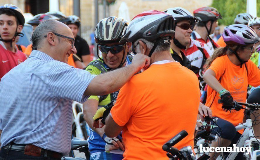 Galería: Casi 300 aficionados al MTB participaron anyer en la Ruta Nocturna en Bicicleta Galería: Casi 300 aficionados al MTB participaron anyer en la Ruta Nocturna en Bicicleta
