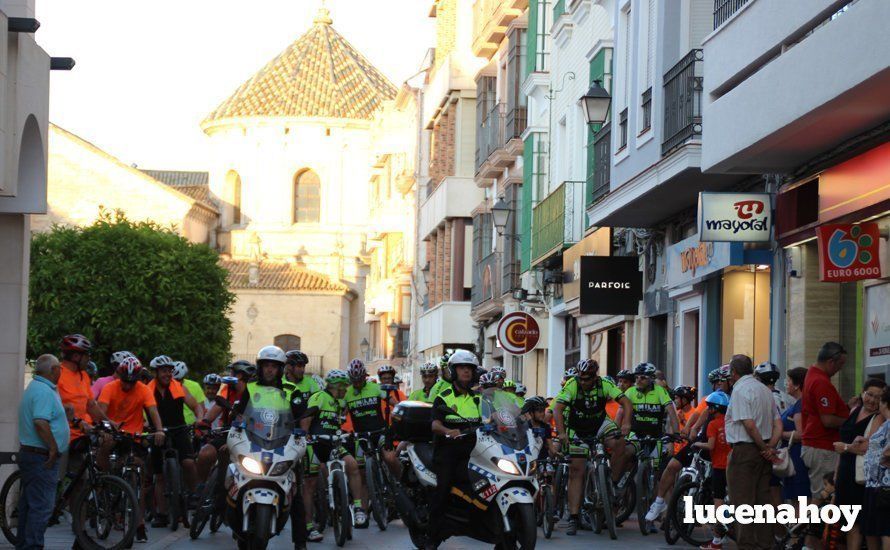 Galería: Casi 300 aficionados al MTB participaron anyer en la Ruta Nocturna en Bicicleta