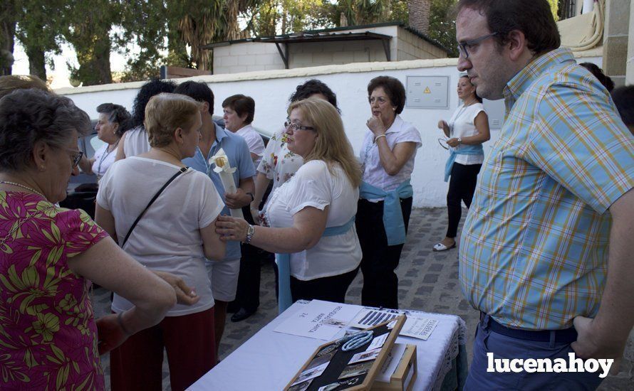 Galería: Un grupo de mujeres porta a Santa Marta por el barrio del Valle tras su restauración Galería: Un grupo de mujeres porta a Santa Marta por el barrio del Valle tras su restauración