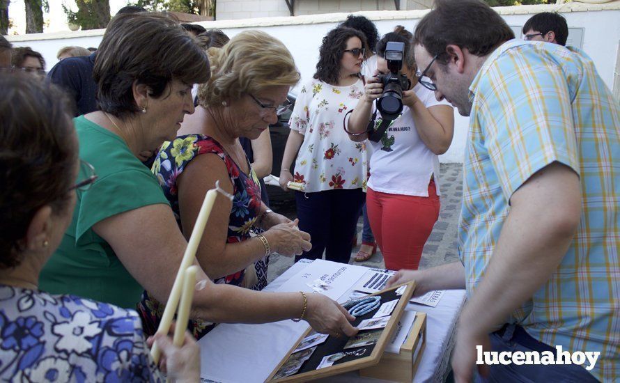 Galería: Un grupo de mujeres porta a Santa Marta por el barrio del Valle tras su restauración Galería: Un grupo de mujeres porta a Santa Marta por el barrio del Valle tras su restauración