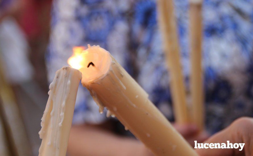 Galería: Un grupo de mujeres porta a Santa Marta por el barrio del Valle tras su restauración Galería: Un grupo de mujeres porta a Santa Marta por el barrio del Valle tras su restauración