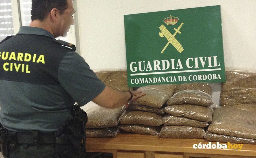 La Guardia Civil interviene 10 kilos de tabaco picado de contrabando