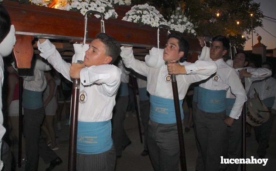 Galería: La joven cuadrilla de Jesús Servián Rueda procesiona la imagen de la Virgen de las Vegas