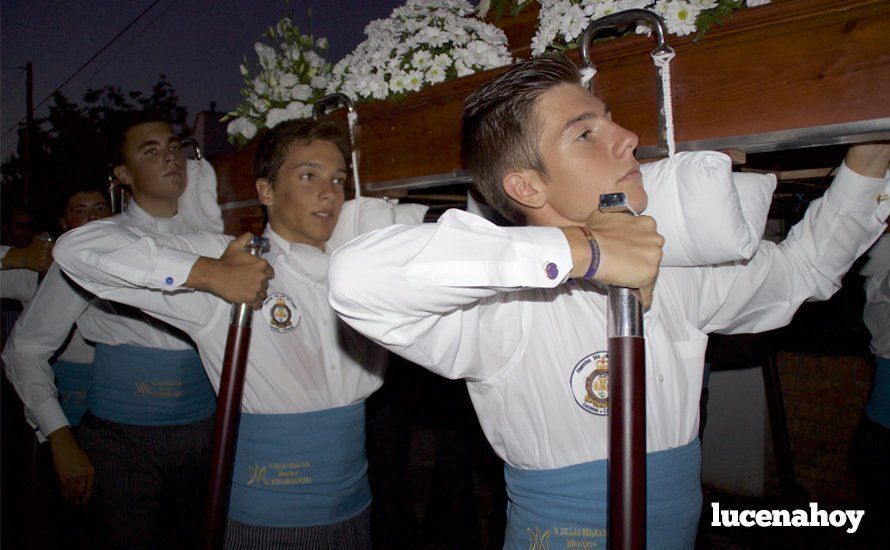 Galería: La joven cuadrilla de Jesús Servián Rueda procesiona la imagen de la Virgen de las Vegas