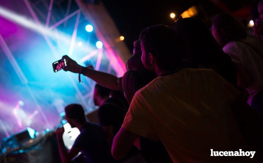 Galería: Buen ambiente y mucha fiesta en la primera jornada del Chanclas Festival