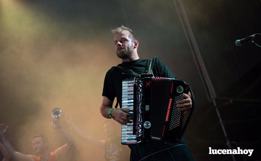 Galería: Buen ambiente y mucha fiesta en la primera jornada del Chanclas Festival