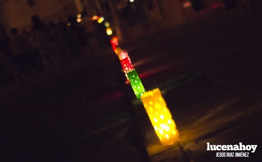 Galería: Encinas Reales celebró su VI Noche Encandilada llenando de magia y velas las calles del municipio