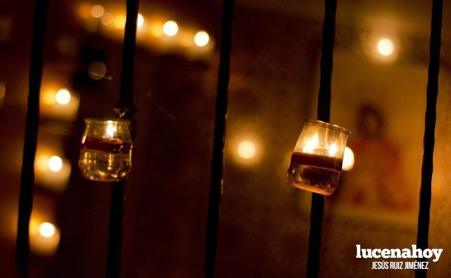 Galería: Encinas Reales celebró su VI Noche Encandilada llenando de magia y velas las calles del municipio