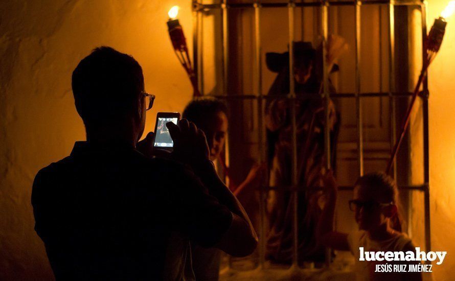 Galería: Encinas Reales celebró su VI Noche Encandilada llenando de magia y velas las calles del municipio Galería: Encinas Reales celebró su VI Noche Encandilada llenando de magia y velas las calles del municipio
