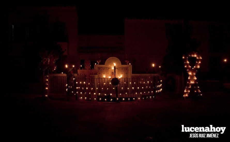 Galería: Encinas Reales celebró su VI Noche Encandilada llenando de magia y velas las calles del municipio