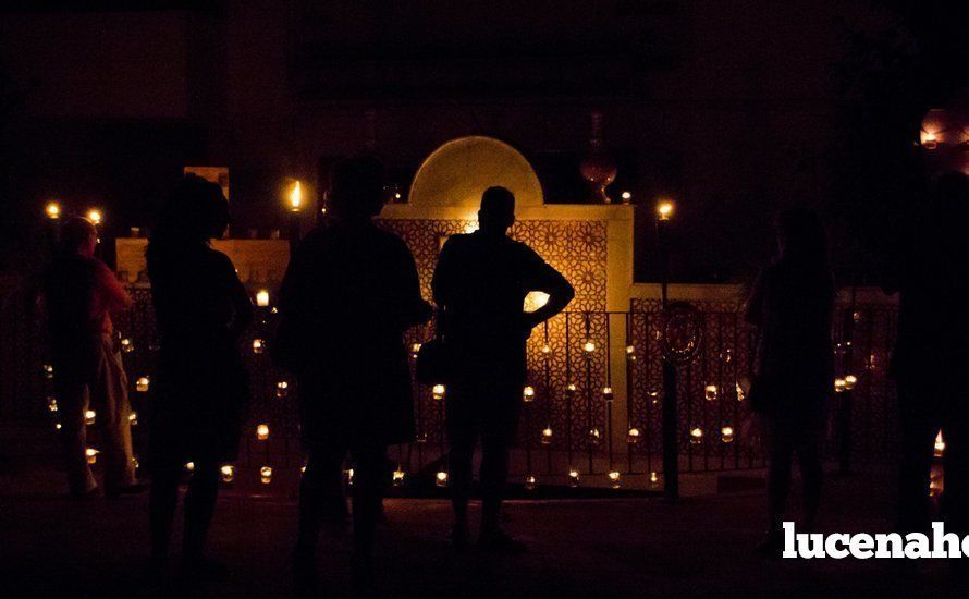 Galería: Encinas Reales celebró su VI Noche Encandilada llenando de magia y velas las calles del municipio