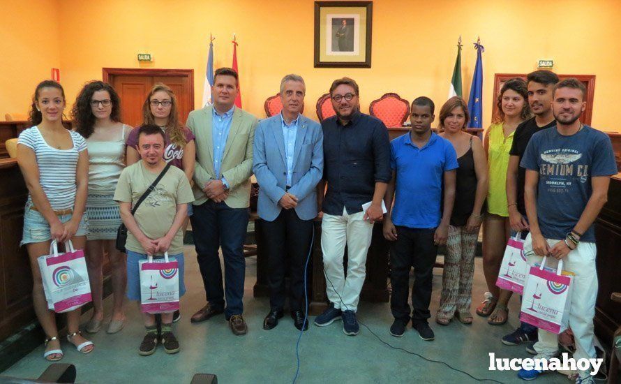  Representantes de Asociaciones Juveniles del Munndo, Fran Adame y Juan Pérez. 