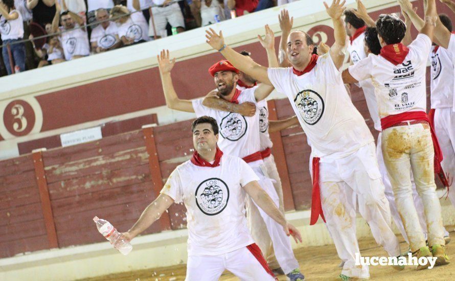 Galería: Más de cinco mil personas llenaron el Coso de los Donceles para ver ganar el Gran Prix por tercera vez al equipo "El Lápiz" Galería: Más de cinco mil personas llenaron el Coso de los Donceles para ver ganar el Gran Prix por tercera vez al equipo "El Lápiz"