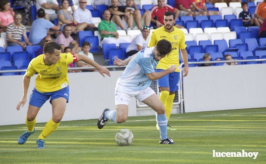 Galería: El Ciudad de Lucena se estrena en División de Honor con victoria frente al Conil C.F. (1-0)