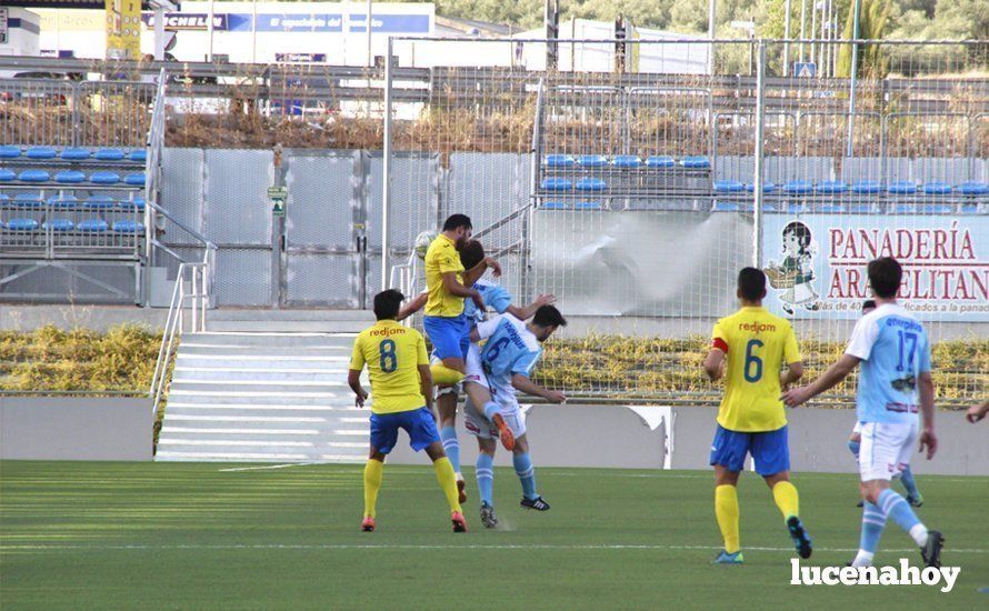 Galería: El Ciudad de Lucena se estrena en División de Honor con victoria frente al Conil C.F. (1-0)