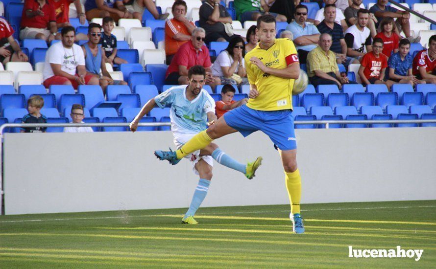 Galería: El Ciudad de Lucena se estrena en División de Honor con victoria frente al Conil C.F. (1-0)