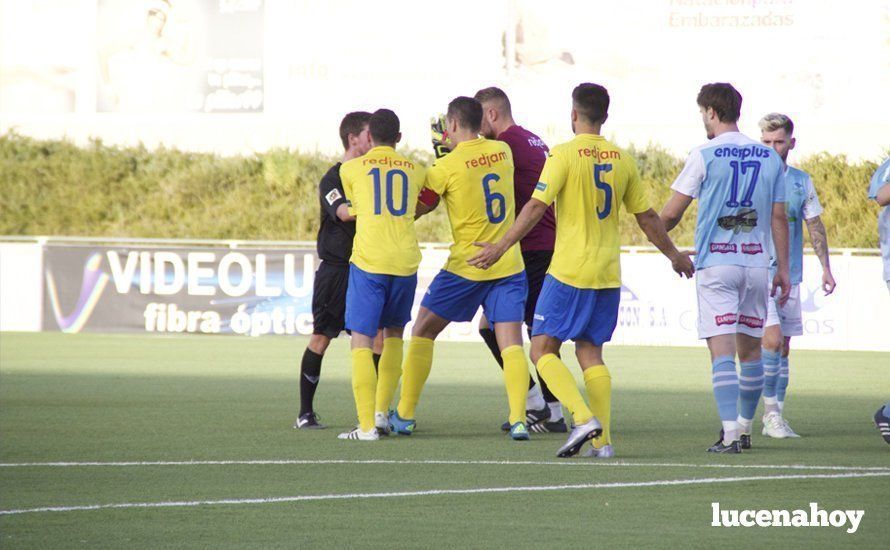 Galería: El Ciudad de Lucena se estrena en División de Honor con victoria frente al Conil C.F. (1-0)