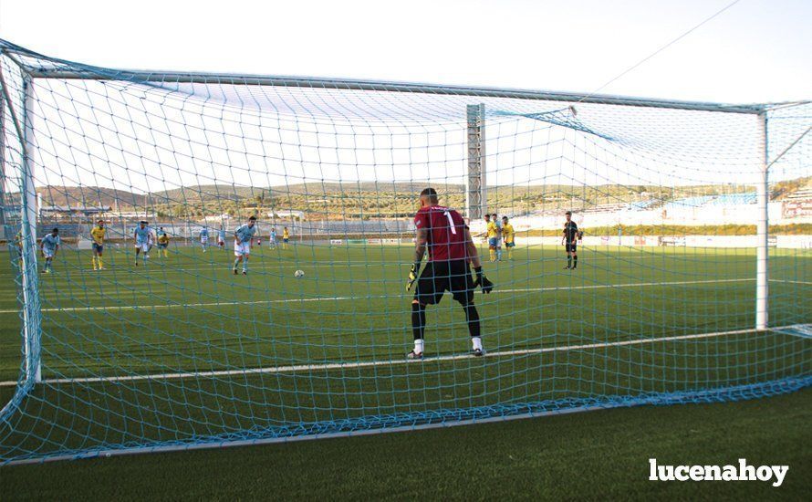 Galería: El Ciudad de Lucena se estrena en División de Honor con victoria frente al Conil C.F. (1-0)