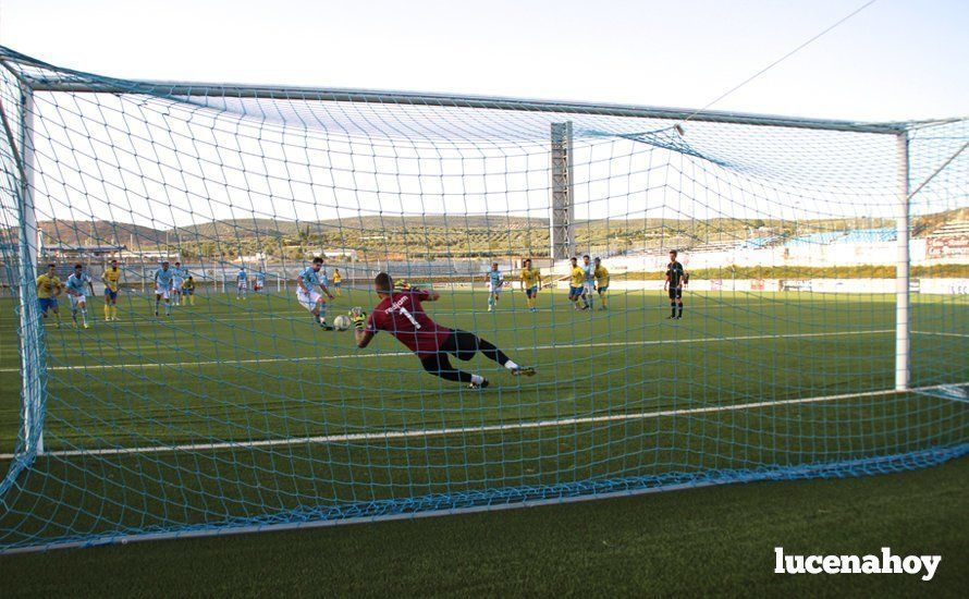 Galería: El Ciudad de Lucena se estrena en División de Honor con victoria frente al Conil C.F. (1-0)