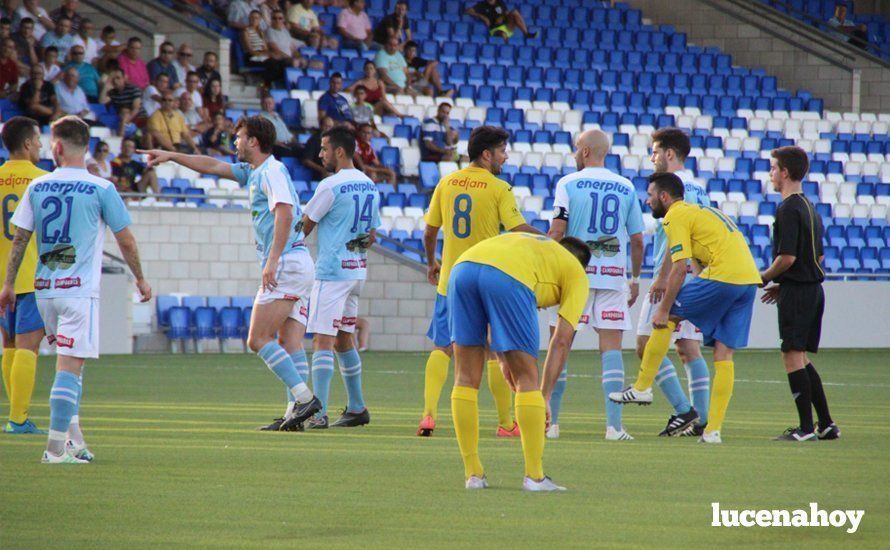 Galería: El Ciudad de Lucena se estrena en División de Honor con victoria frente al Conil C.F. (1-0)