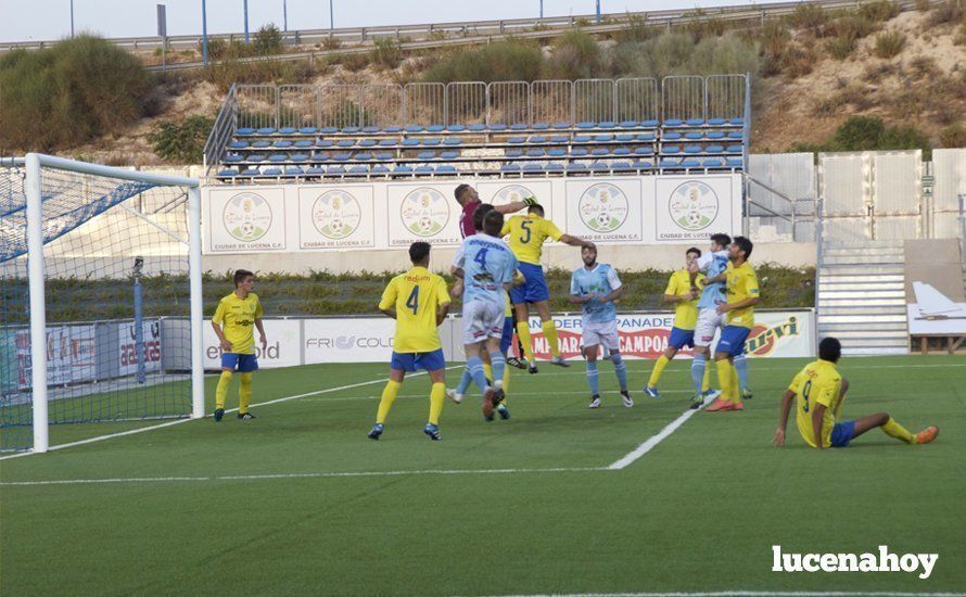 Galería: El Ciudad de Lucena se estrena en División de Honor con victoria frente al Conil C.F. (1-0)