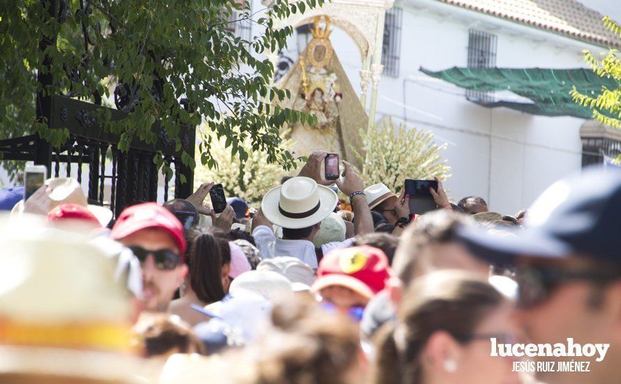 Galería: Cabra: Miles de personas acompañan a la Virgen de la Sierra en la 'Bajá' más calurosa de los últimos años