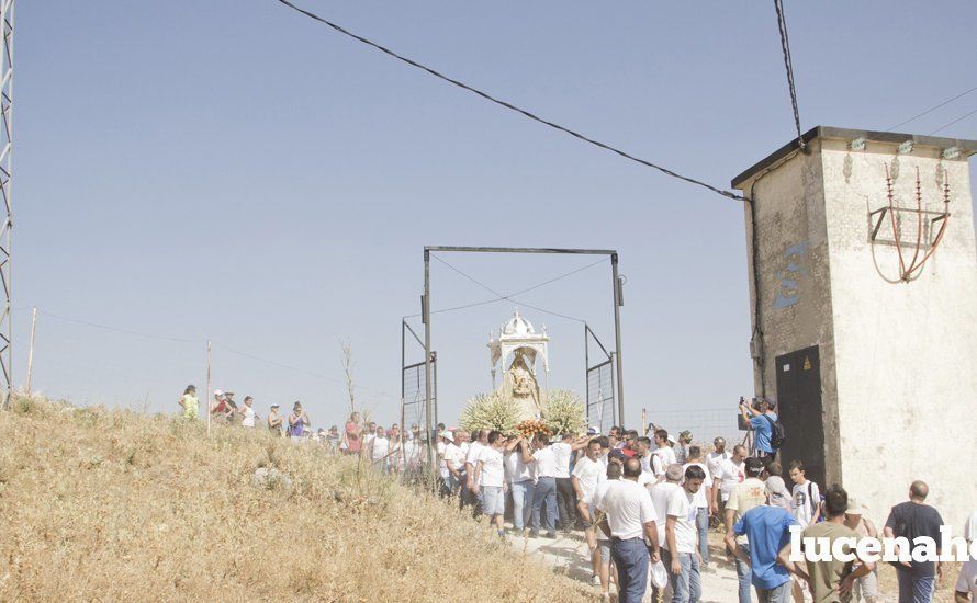 Galería: Cabra: Miles de personas acompañan a la Virgen de la Sierra en la 'Bajá' más calurosa de los últimos años