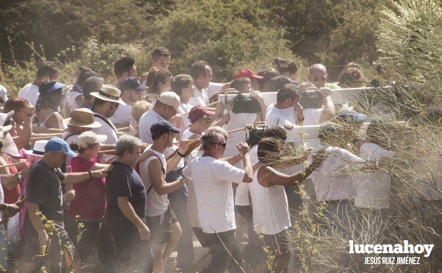 Galería: Cabra: Miles de personas acompañan a la Virgen de la Sierra en la 'Bajá' más calurosa de los últimos años