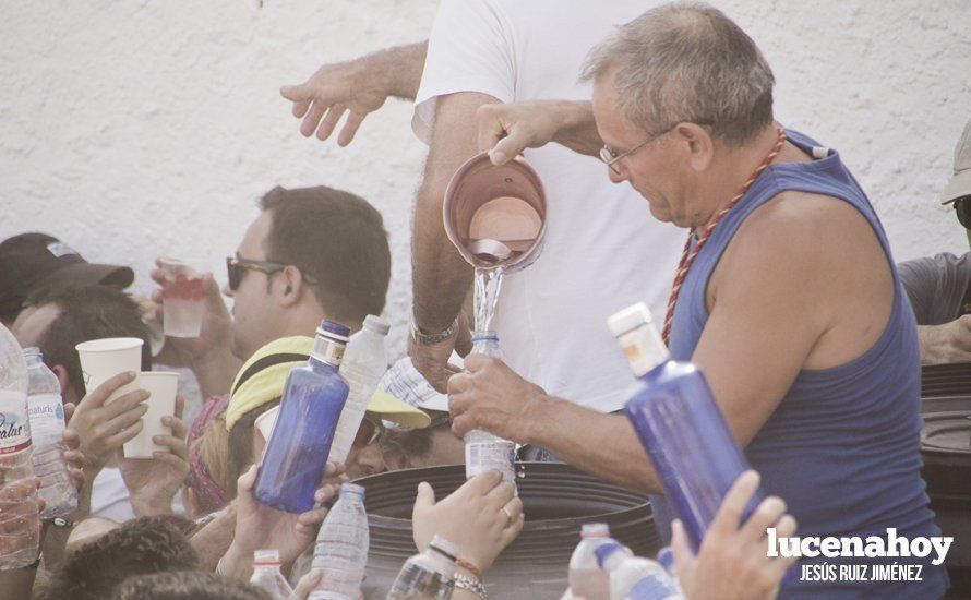 Galería: Cabra: Miles de personas acompañan a la Virgen de la Sierra en la 'Bajá' más calurosa de los últimos años